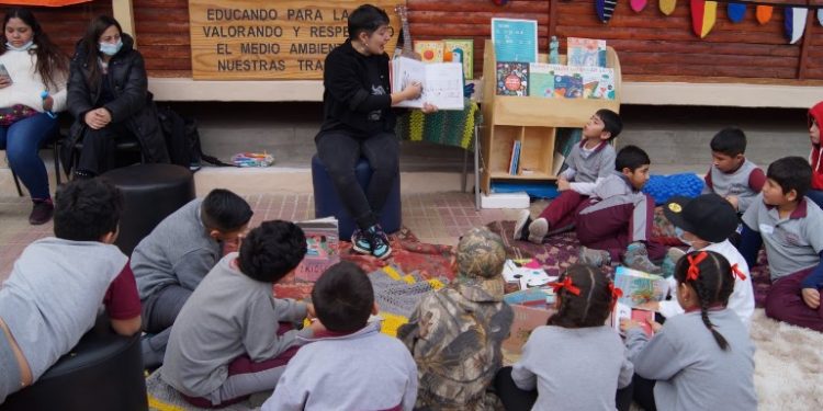 Lanzan estrategia de lectura, escritura y comunicación en la región