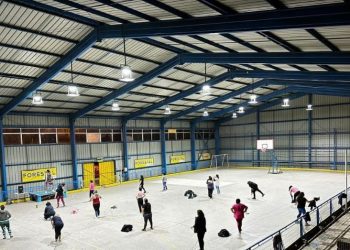 Viña del Mar: Realizan recambio de luminarias en recintos deportivos