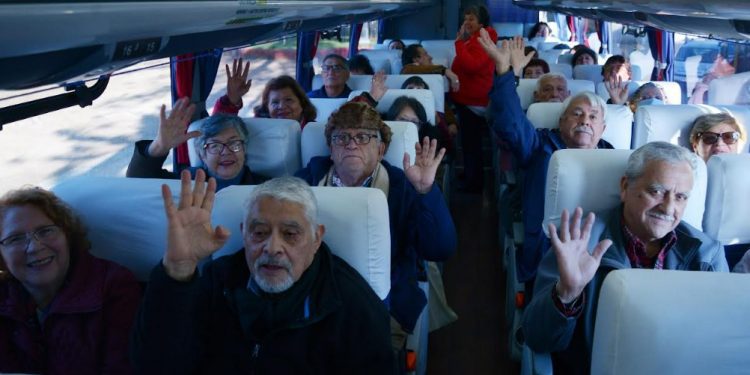 Viña del Mar se adjudica programa de viajes sernatur para adultos mayores