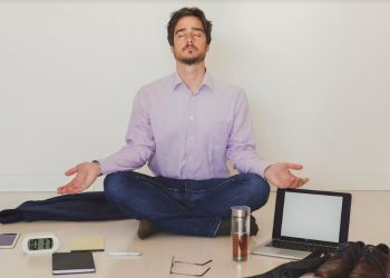 El 59% de los chilenos asegura que en su trabajo no existe un balance entre la vida personal y laboral