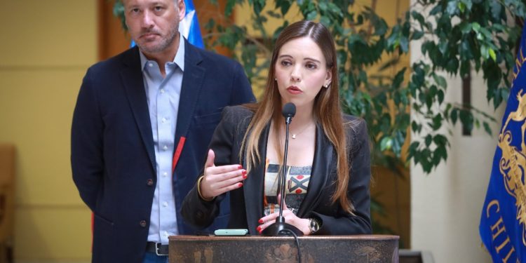 Diputada Flores exige congelar tarifas de peaje troncal de Quillota