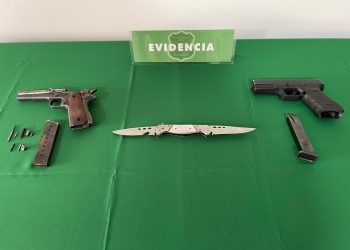 Hombre es detenido mientras manipulaba arma de fuego en plaza de Villa Alemana