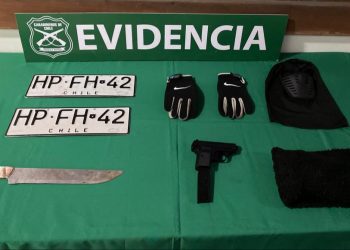 San Antonio: Detienen a cinco sujetos que viajaban armados en auto robado