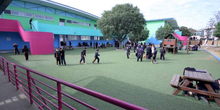 Viña del Mar: Inauguran obras en escuela Arturo Prat de Miraflores