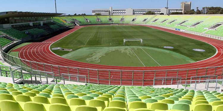 Persona fallece mientras veía fútbol amateur en estadio Elías Figueroa