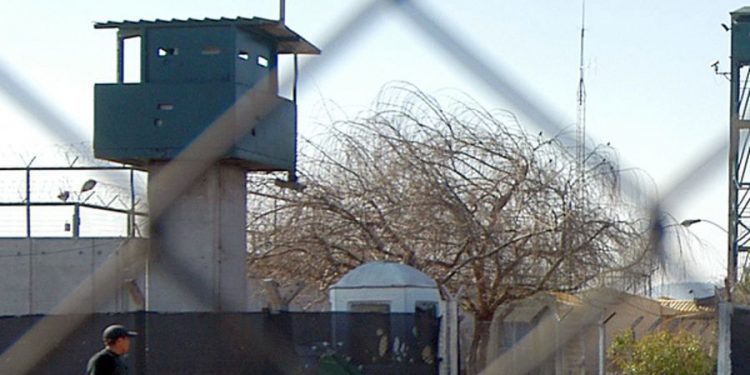 Propuesta de republicanos beneficiaría a condenados por causas de DD.HH.