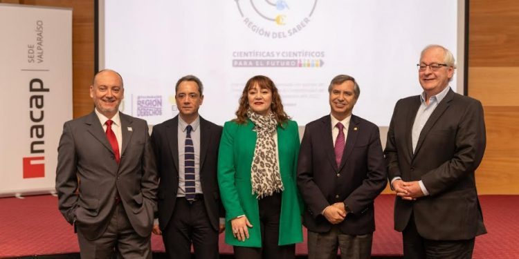 Universidades de la región de Valparaíso presentan proyecto que promoverá disciplinas científicas en niños