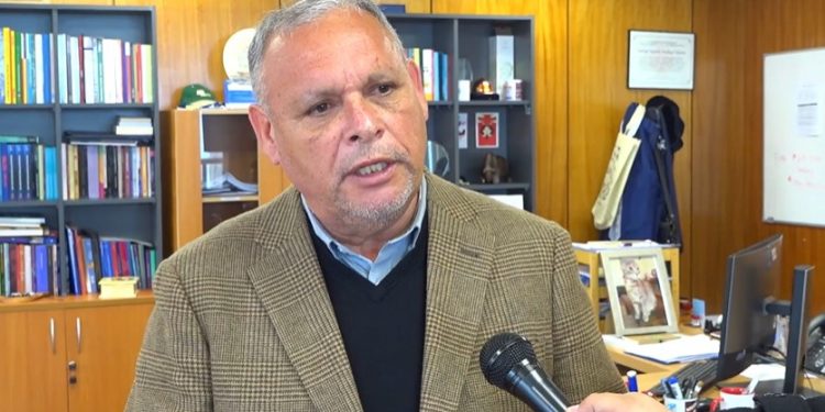 Gobernador Mundaca responde con todo a la UDI después de querella en contra del Gore