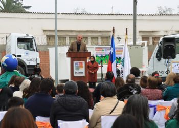 GORE entrega vehículos y equipamiento a Municipio de La Calera