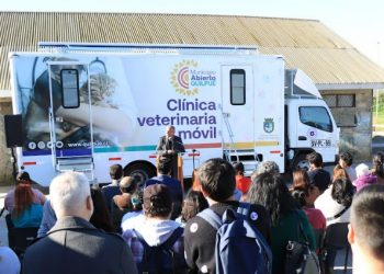 GORE entrega veterinaria móvil a municipio y vehículos a Bomberos de Quilpué