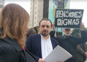Dirigentes y diputado Cuello entregan carta en apoyo a reforma de pensiones