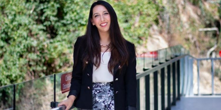 [Opinión] Valeska Fuentealba: «Leyes, funas y redes sociales»