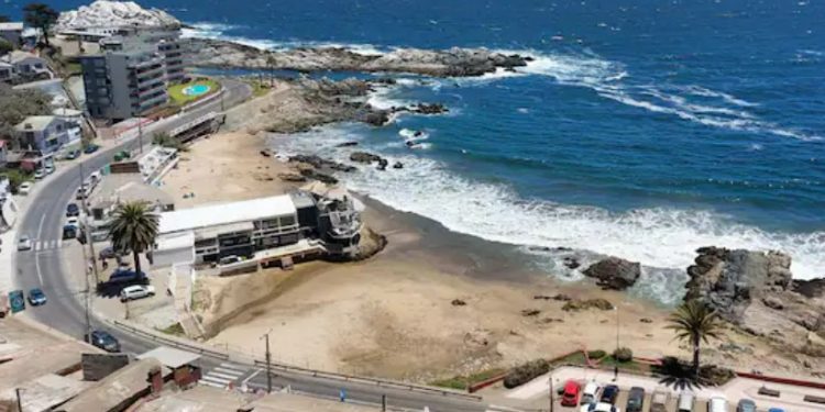 Viña del Mar: Municipio y restaurantes buscan impulsar comercio en camino costero