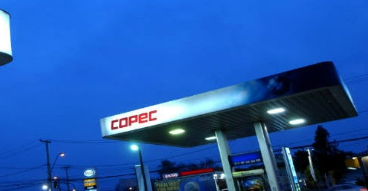 Asaltan bencinera en Viña del Mar y roban vehículo a conductor