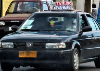 Villa Alemana: Colectivero escapa tras atropellar a dos menores de edad