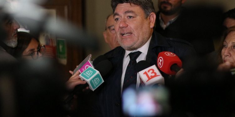 Diputado Venegas celebra llamado a licitación para iniciar estudios del Tren Valparaíso-Santiago