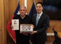Gobernador Regional Rodrigo Mundaca se reúne con embajador de China