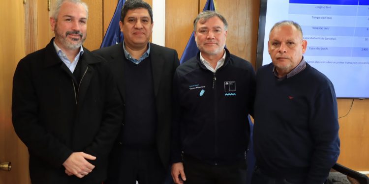 Autoridades analizan avances de proyecto tren Valparaíso – Santiago