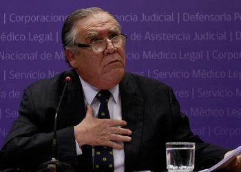 Ex Ministro Campos reconoce que no acató orden de Bachelet para cerrar Punta Peuco