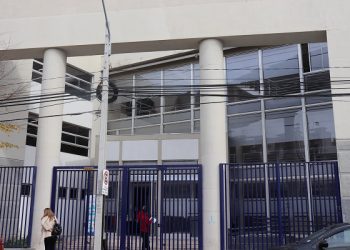 Condenan a 17 años de cárcel a hombre de 77 por violación de menor