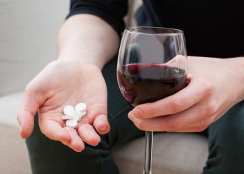 [Opinión] Francisco Álvarez: Fiestas patrias y medicamentos, ¿una mala combinación?