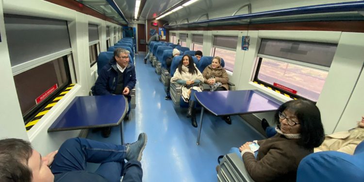 EFE inaugura extensión de tren Parral-Chillán