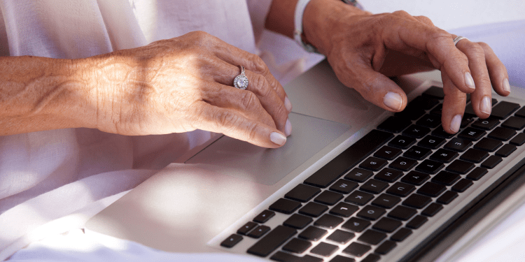 «Dale Voz a tu Historia»: Campaña Cronistas de la Edad del Centro Gerópolis UV