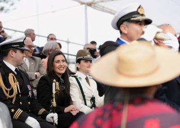 Alcaldesa Macarena Ripamonti Destaca la Tradición Patria en el Desfile Militar Regional