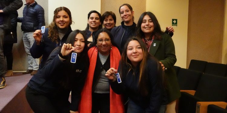 Histórico: EFE Valparaíso incorpora 6 nuevas maquinistas mujeres