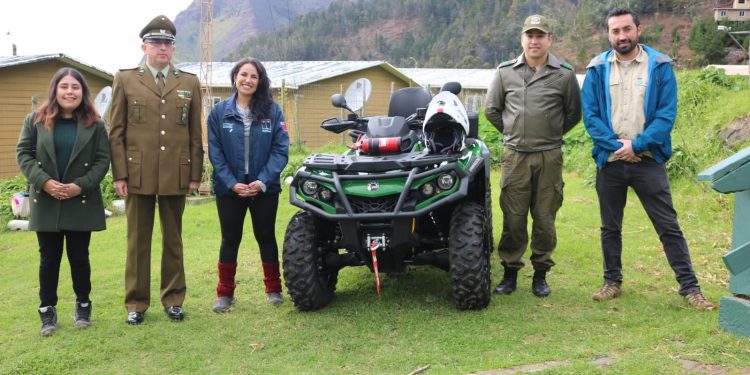 Delegada Presidencial Regional entregó cuadrimoto a Carabineros de Juan Fernández