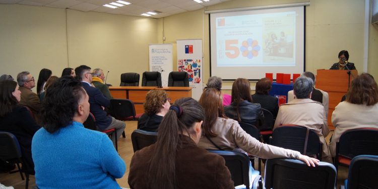 “Golpe a la Educación”: libro que narra historias y reflexiones de docentes de la región durante la dictadura