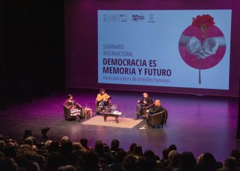 Reflexiones en torno a los DDHH, la democracia y el futuro marcaron seminario internacional