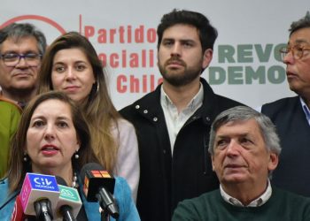 «Esta es la Constitución de Pinochet 2.0»: Directivas oficialistas recrudecen críticas a proceso constituyente