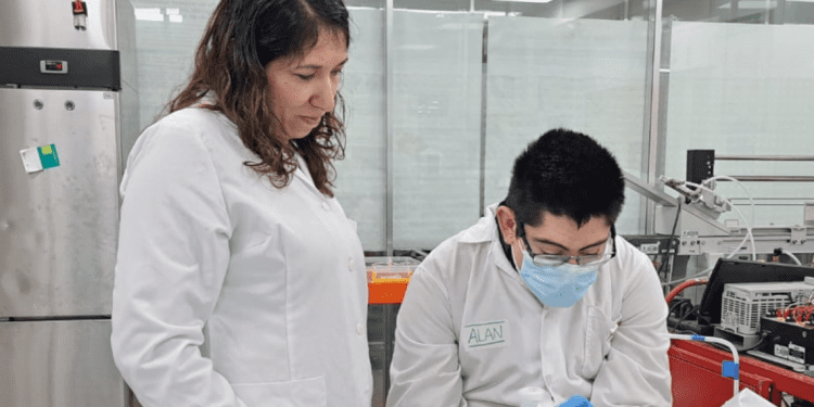 Por primera vez un joven con discapacidad intelectual hace su práctica en Centro de Investigación Marina 