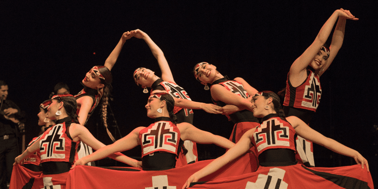 La belleza de la danza nacional llega con Bafochi al Teatro Aula Magna USM