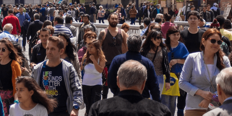 50 años del Golpe: 95% considera importante un compromiso transversal de sectores políticos por la democracia y DD.HH.