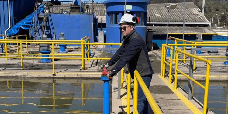 Esval proyecta aumento de hasta 40% en el consumo de agua potable en balnearios de la región