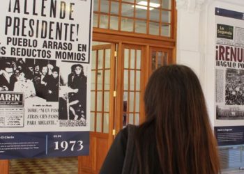 Exhibición itinerante retrata el 11 en 11 portadas de diarios