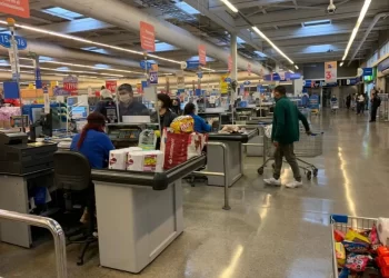 PDI detiene a imputados que asaltaron supermercado en San Antonio
