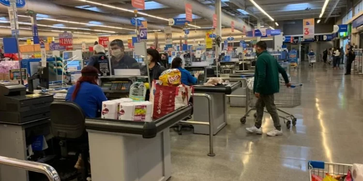 PDI detiene a imputados que asaltaron supermercado en San Antonio