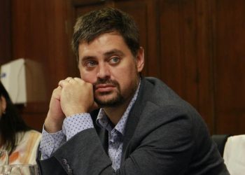 «Llamamos a la derecha a salir del negacionismo»: Manouchehri emplaza a oposición por negativa de firmar Compromiso de Santiago