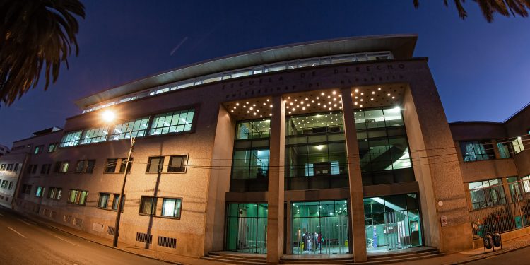 Con sentido de memoria y reparación: la UV conmemora los 50 años del Golpe de Estado