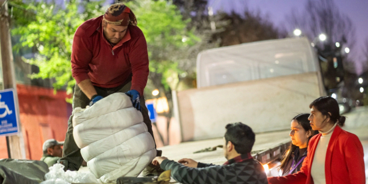 Municipio Abierto de Quilpué recibe ayuda de SENAPRED para vecinas y vecinos damnificados por las lluvias