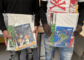 Junaeb entregó set de útiles escolares a internos del Complejo Penitenciario de Valpara