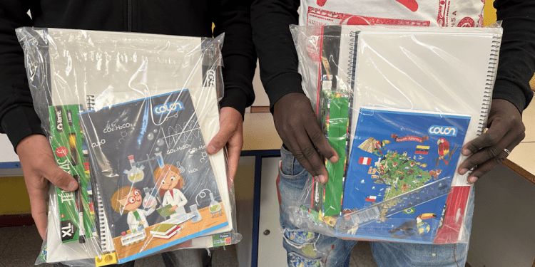 Junaeb entregó set de útiles escolares a internos del Complejo Penitenciario de Valpara