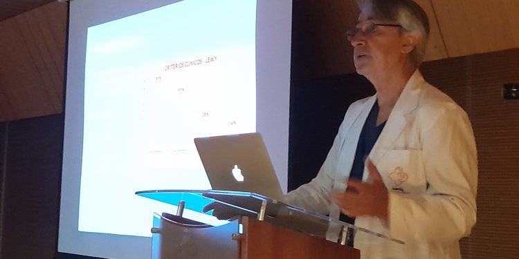 Médicos de Atención Primaria de Salud se capacitaron en diagnóstico y tratamiento de pacientes con demencia