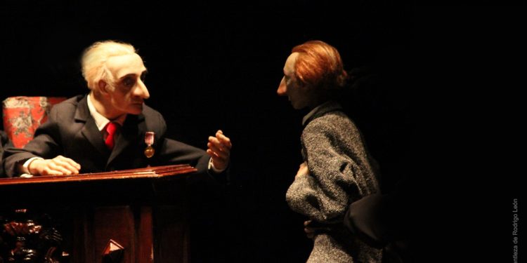 Obra de marionetas “El Capote” llega a las tablas del Teatro del Edificio Cousiño