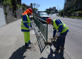 Municipio de Viña del Mar Repone Barreras y Barandas de Protección entre Salinas y Reñaca