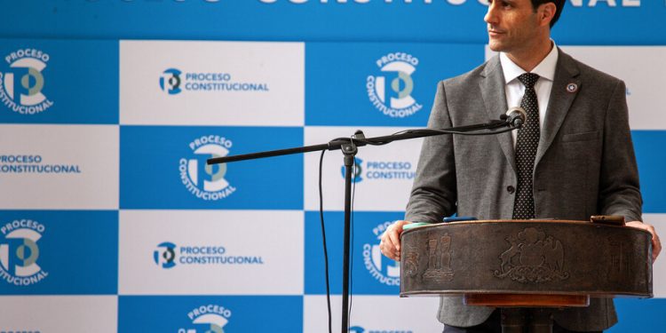 Pulso Ciudadano: Boric aumenta aprobación y oposición al Plebiscito predomina