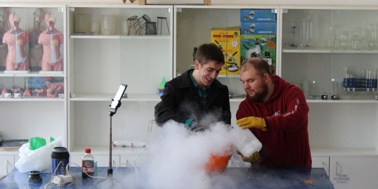 Física, tecnología y arte: CCTVal prepara actividades abiertas por Festival de la Ciencia 2023